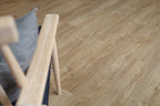 Golvabia Maxwear Oak Classic vinyylikorkkilattia sisustuksessa