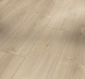 Vaaleanruskea Parador Trendtime 6 Oak Avant sanded -laminaattilattia asennettuna lattiapinnaksi