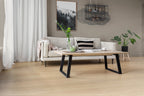 Golvabia Maxwood XL Oak Nature Raw lankkuparketti asennettuna olohuoneessa